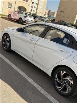 هیۆندای ئەلەنترا